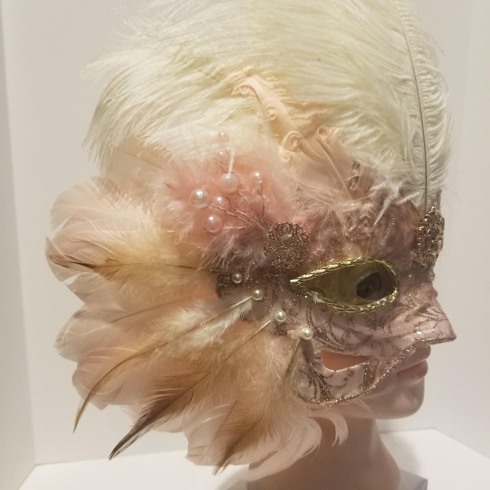 914 Mardi Gras mask
